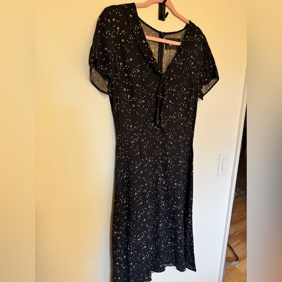 Reformation Este Tie Neck Dress A Line Stars Black Gold Mini Size 10 EUC - Picture 4 of 9